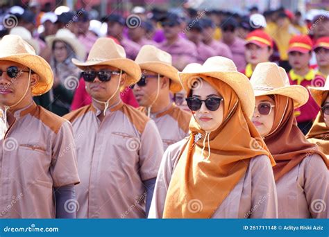 Indonesian Participating In Marching Baris Berbaris To Celebrate