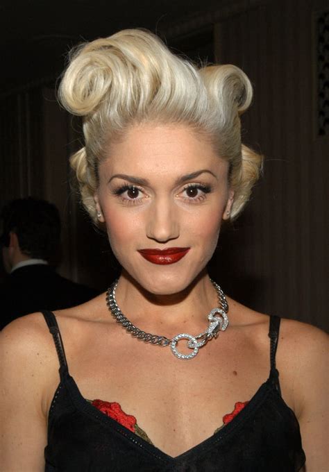 Gwen Stefani S Natural Hair Color Is Darker Than You Think POPSUGAR Beauty Photo