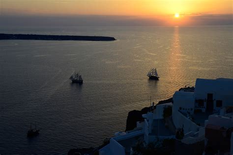 Oia At Sunset 5 Santorinis Villages Pictures Greece In Global