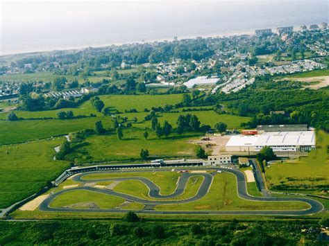 Page officielle de l'office de tourisme de cabourg. Circuit de Cabourg - Tourisme Calvados