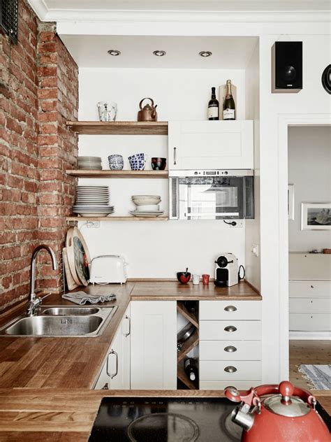 10 Ways To Make Your Small Kitchen Look Bigger Houseandhomeie