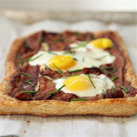 10 Fashionable Breakfast Ideas With Eggs And Bacon 2020