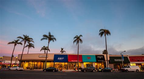 Shopping Street In La Jolla California Usa Stock Photo Download Image