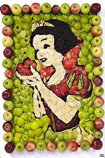 Bbc News Entertainment In Pictures Snow White In Apples