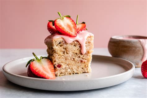 18 Delicious Strawberry Desserts To Make This Summer