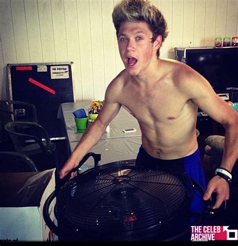 The 19 Year Old Singer Niall Horan Stripped Off And Posed For A Photo