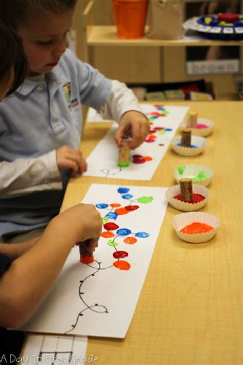 Hands On Ways To Practice Patterns In December Preschool Crafts