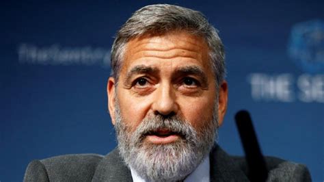 جورج كلوني وزوجته أمل يستضيفان لاجئا عراقيا في منزلهما. جورج كلوني يشن هجوما حادا على ترامب وعائلته | فن وثقافة