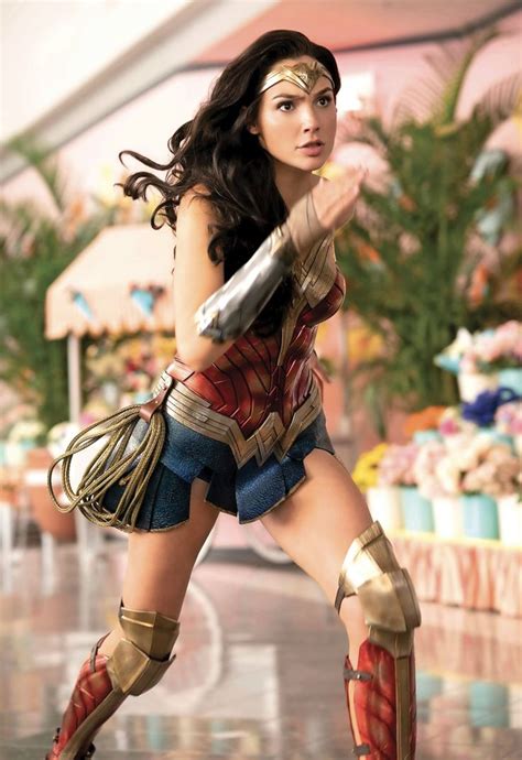 Pin By Aubrey On Costumes Gal Gadot Wonder Woman Wonder Woman