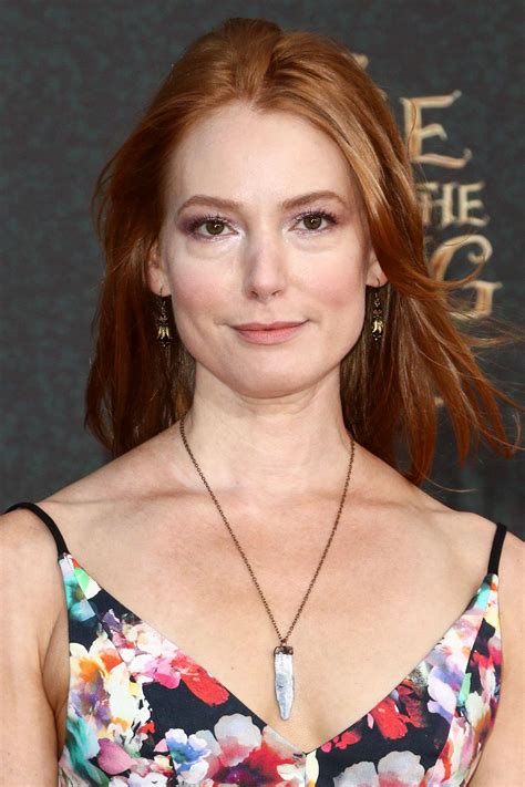 Alicia Witt ‘alice Through The Looking Glass Premiere In Hollywood 5
