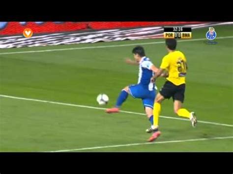 Adere à sport tv para seguir em exclusivo. Liga Portuguesa 11/12 (27ªJ): FC Porto 3-0 Beira-Mar (21 ...