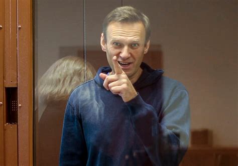 In Russian Courts Alexei Navalny Uses Prisoner S Dock As Powerful Stage For Opposition The