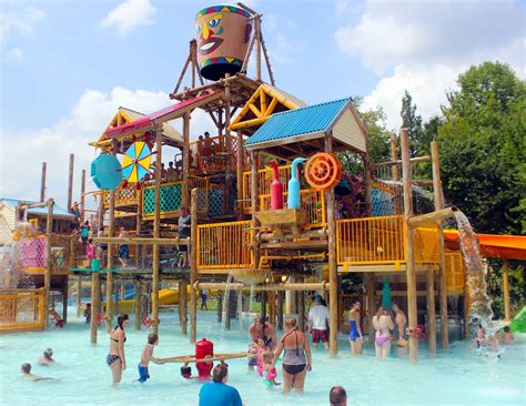 The 10 Best Water Parks In The Us Where You Should Go To Cool Off