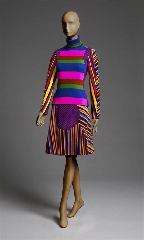 stephen burrows was the first african american designer to achieve international acclaim born