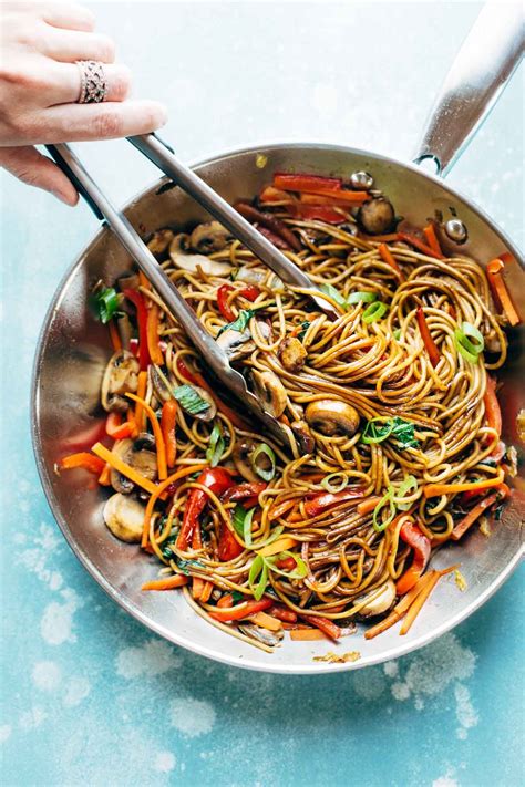 It's that most chinese joints, catering to americans' preferences for fat and salt now, if you make your own lo mein at home with this recipe, you fix the problem. 15 Minute Lo Mein - Pinch of Yum | Recipe | Healthy ...