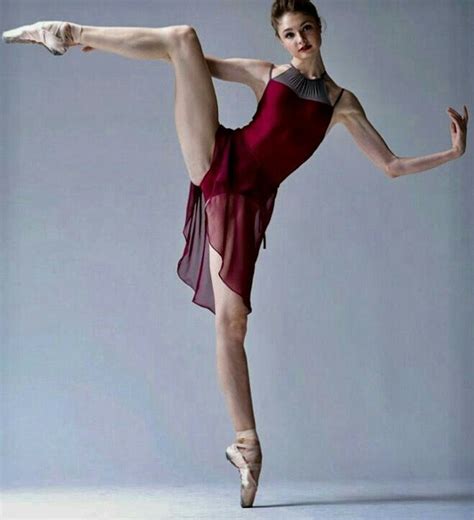 Pin By Mona Moni On Balet Ballet Photography Poses Ballet Dance