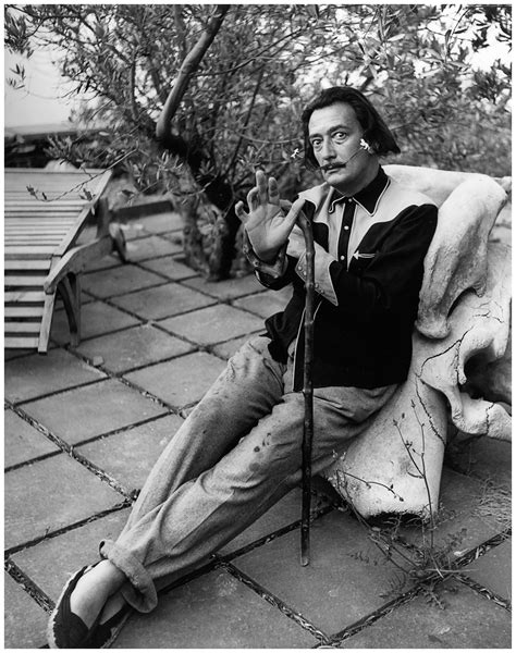 The Surrealist Style Of Salvador Dali A Continuous Lean