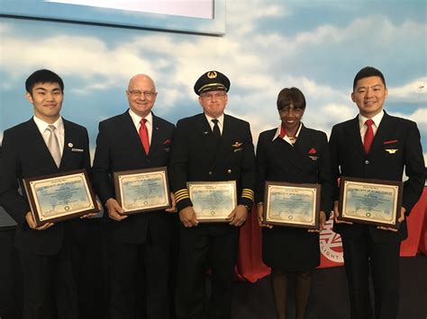 Save the Day Detroit Shanghai flight attendants pilot ramp agent 2