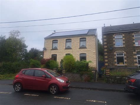 3 Bed Detached House For Sale In Folland Road Glanamman Ammanford