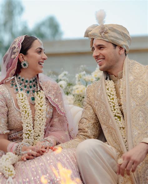 Kiara Advani S Wedding Look Bridal Beauty Lessons To Learn From The Actor Vogue India