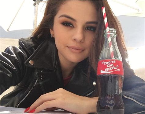 Heres What To Eat If You Want To Be As Fabulous As Selena Gomez