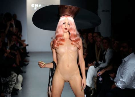 Who Is This Pink Haired Runway Model Danielle Foster Namethatporn Com