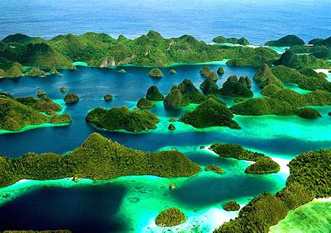 Check spelling or type a new query. Kepulauan Raja Ampat Yang Eksotis | Pesona Keindahan Alam ...