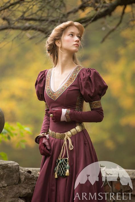 costume “princess in exile” medieval dress medieval fashion renaissance dresses