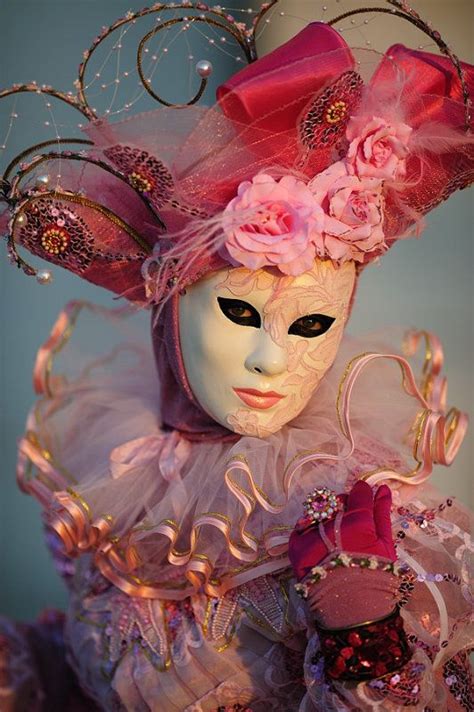 V Venice Carnival Costumes Venetian Carnival Masks Carnival Of Venice