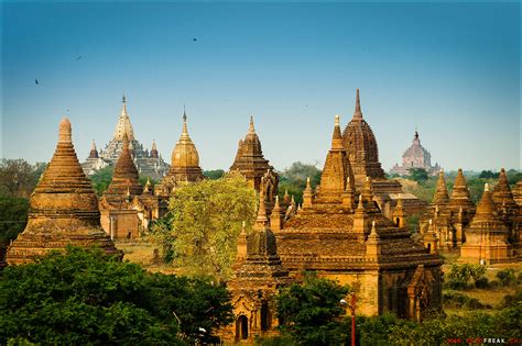 It lies on the bay of bengal and andaman sea coast with bangladesh and republic of india to the west which is part of the same. Myanmar - Pagoden | Fotografie und Reise Blog