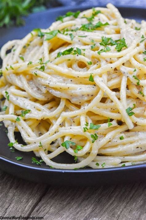 Cacio e Pepe 5-Ingredients Gonna Want Seconds