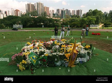 Formula One Ayrton Senna Grave The Grave Of Ayrton Senna In Sao