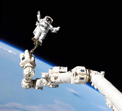 Spacewalking Astronauts Give New Hand To Robot Arm Applemagazine Scribd