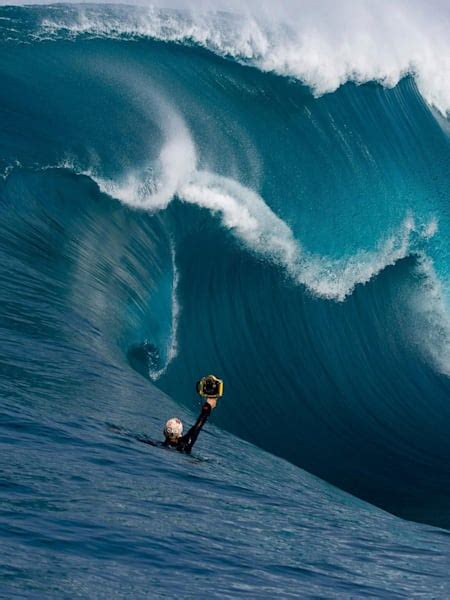 Big Wave Photography Pics Of World S Biggest Waves