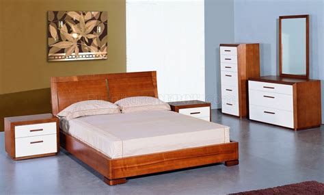 Shop wayfair for the best teak wood bedroom furniture. Teak and White Lacquer Finish Modern Two Tone Bedroom Set