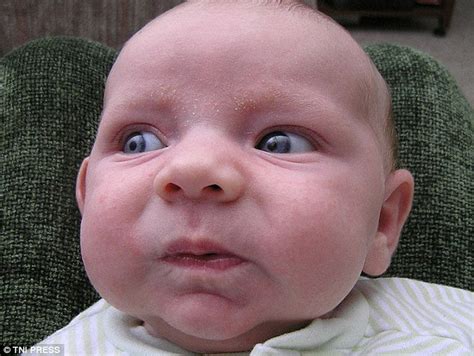 20 Hilarious Newborns Baby Strained Faces