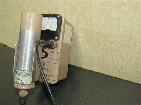 2 Ludlum Measurements Inc Model 3 Survey Meter Geiger Counter 44 1 Express Lab Werks Llc