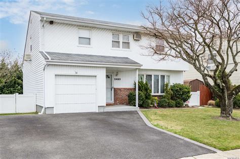 2493 Ocean Ave Bellmore Ny 11710 Mls 3389994 Coldwell Banker