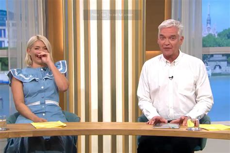 Itv This Morning Holly Willoughby And Phillip Schofield Speechless Over Saggy Breast Comments