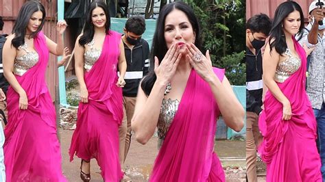 H T Sunny Leone Looking Ravishing In Pink Saree Flaunting Her Exy