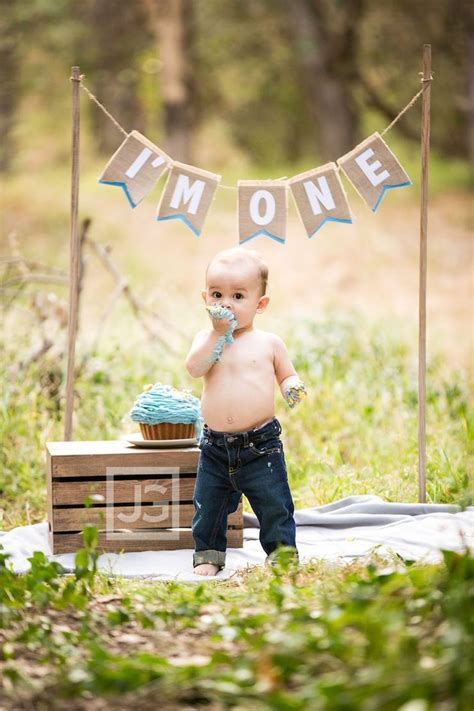 Top 9 Tips And Picture Ideas For Outdoor Baby Photoshoot