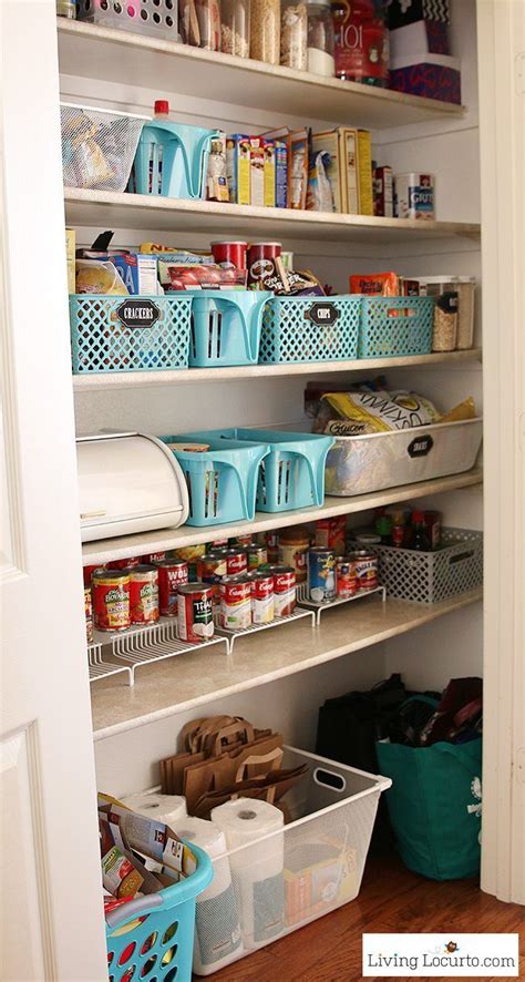 Are you giving your pantry a makeover? Kitchen Pantry Organization Ideas with Printable Labels ...