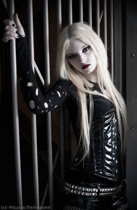 вєαυтιғυℓ αɴgєℓ Goth Beauty Dark Beauty Death Metal Cyberpunk