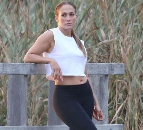 25 Stunning Jennifer Lopez Without Makeup Photos 2022 Fabbon