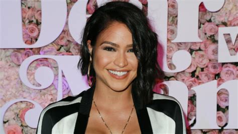 Cassie Shares Nude Bts Photo From Her Pregnancy Shoot Iheart