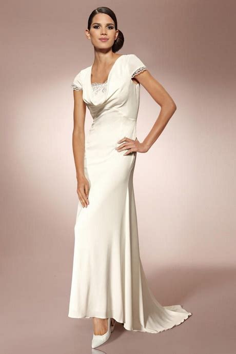 We did not find results for: Brautkleid mit wasserfallausschnitt