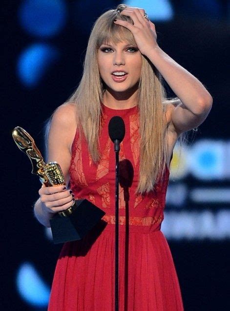 Wide Eyes Colossal Mouth Hands Poised In Shock Nailed It Taylor Swift 2012 Photos Of Taylor