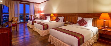 Deluxe Triple Room With Balcony Angkor Paradise Hotel