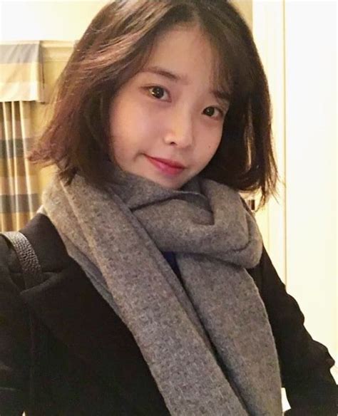 Pin By Haribobae On Iu And 아이유 Short Hair Styles Iu Short Hair Kpop Girls