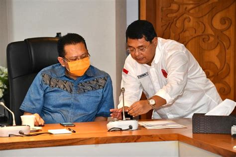 Nama politisi ini mulai mencuat seiring dengan bergulirnya kasus bank century, tak heran apabila bambang. Wisatawan Turun Drastis Akibat Pandemi, Bambang Soesatyo ...